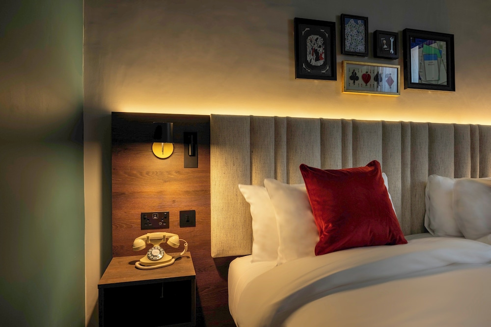 Standard Room, 2 Twin Beds - Photo 2