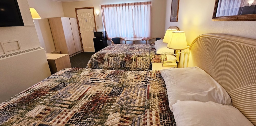 Standard Room, 2 Twin Beds, Ground Floor (Pet Friendly) photo 2