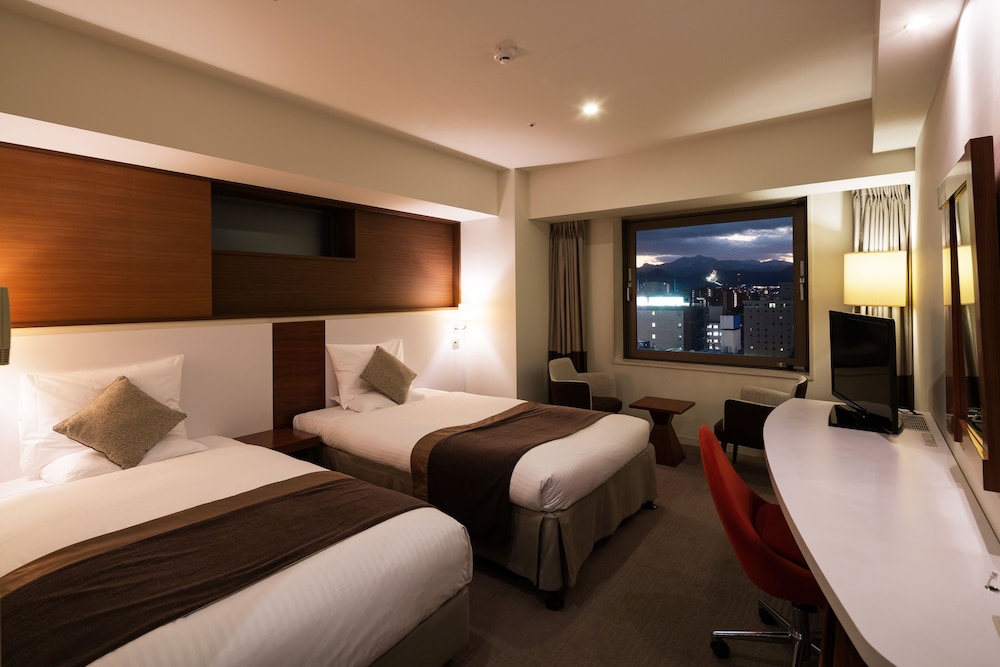 Deluxe Twin Room, Non Smoking (Eco Plan - No Cleaning Service) - Photo 2
