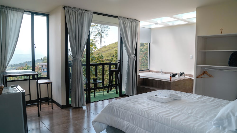 Luxury Suite, Mountain View photo 2