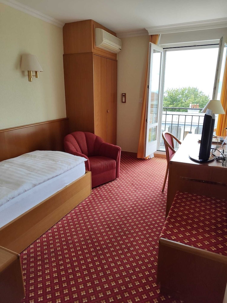 Superior Single Room, Balcony, Lake View
