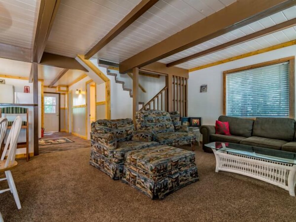 Cabin, 3 Bedrooms photo 2