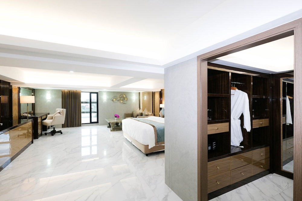 Exclusive Suite, 2 Bedrooms, Non Smoking photo 2