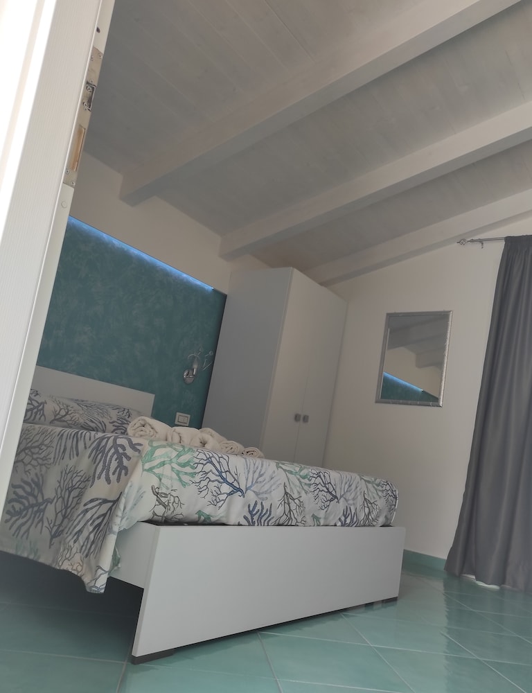 Comfort Double Room, City View (301) photo 1