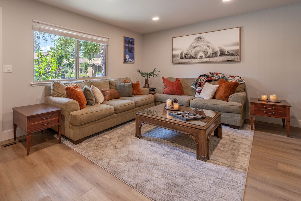 Family Condo, 3 Bedrooms, Hot Tub, Mountainside photo 3