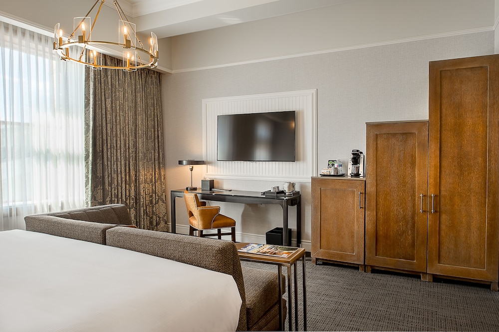 Studio, 1 King Bed (Clock Tower) - Photo 2