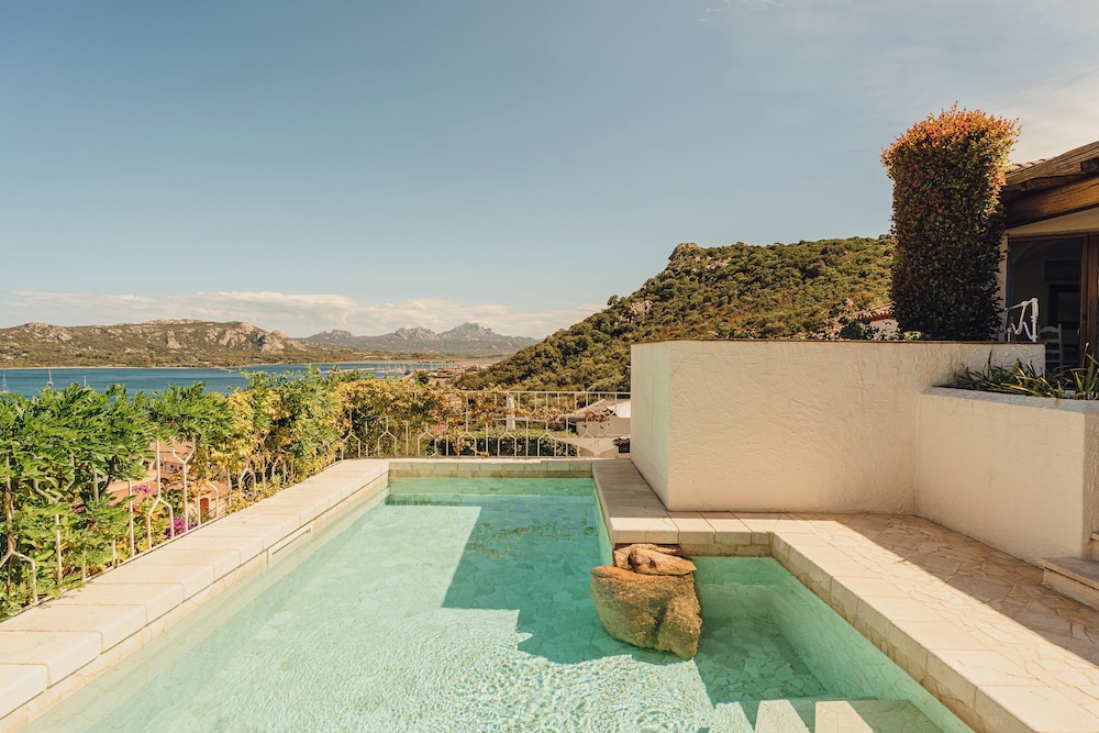 Suite (Mountain Pool) - Photo 7