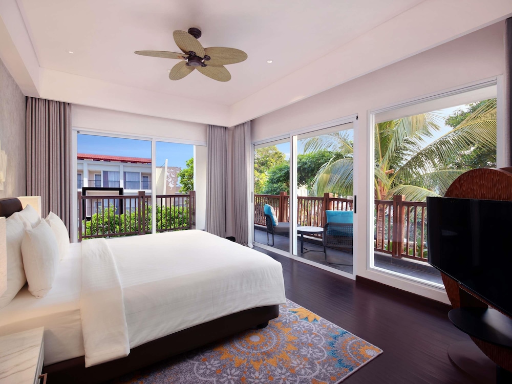 Executive Suite, 1 King Bed - Photo 13