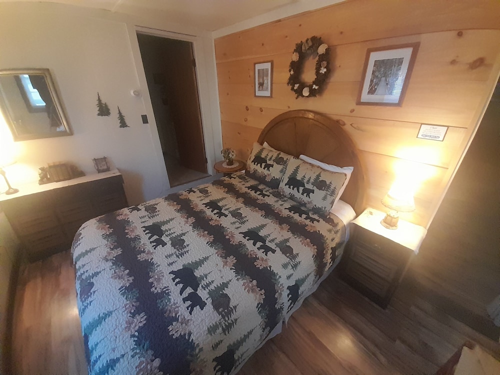 Cabin 1 Unit 1 photo 2