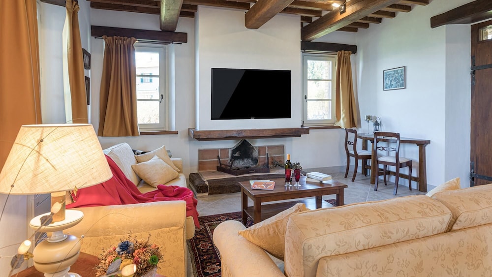 Villa photo 1