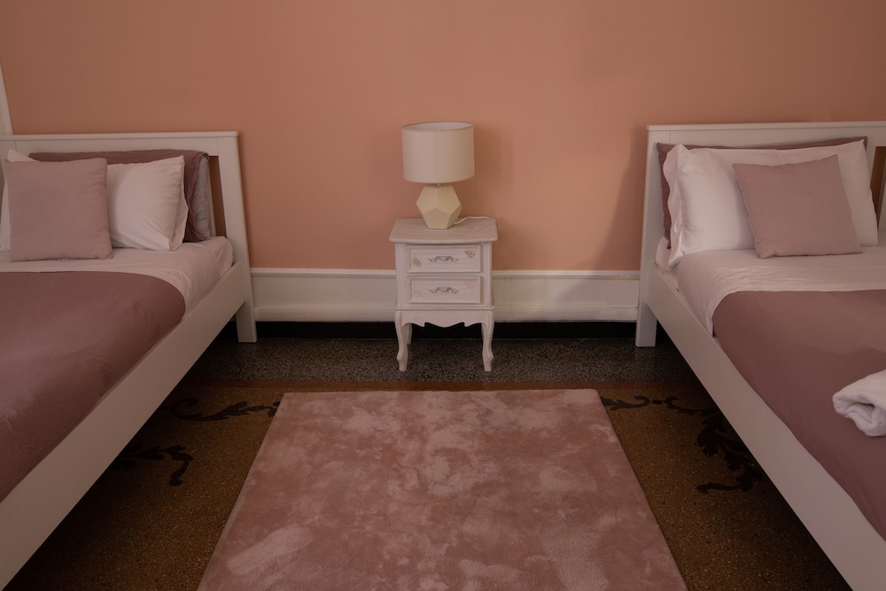 Classic Twin Room photo 1