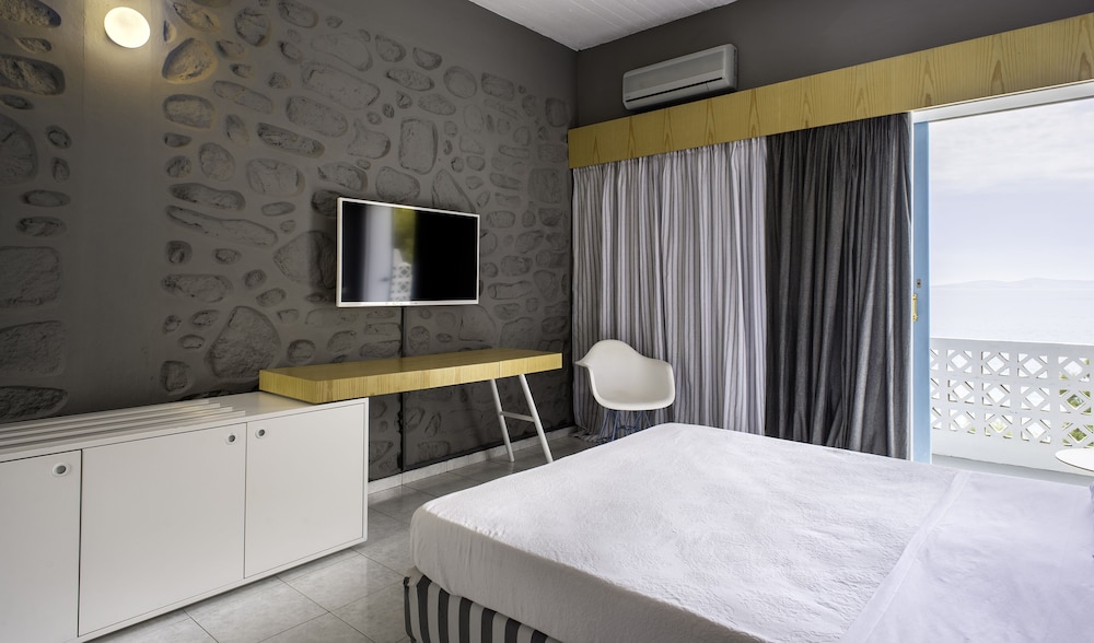Superior Single Room, Sea View - Photo 1