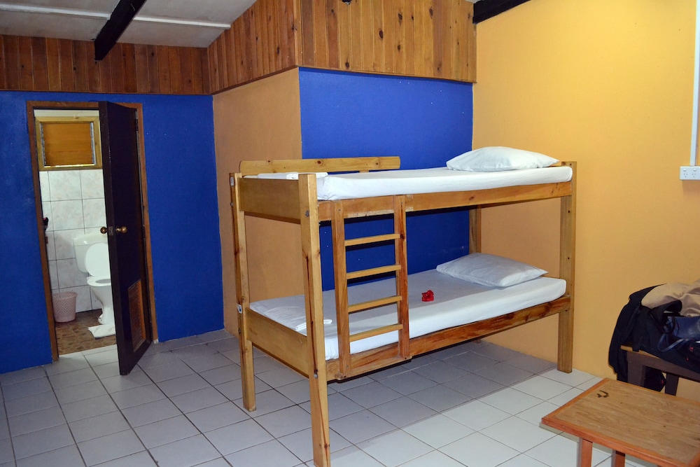Mixed Dorm - 5 Beds photo 3