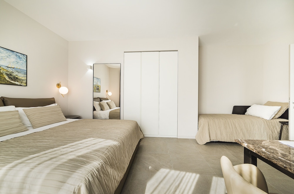 Family Townhome photo 3
