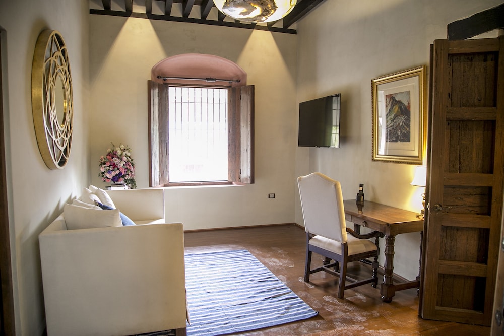 Suite Los Angeles photo 2