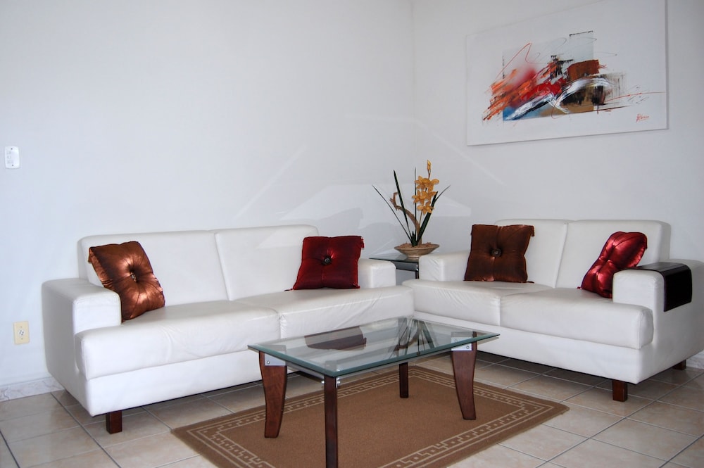 Luxury Suite, 1 Bedroom, Lanai, City View photo 1