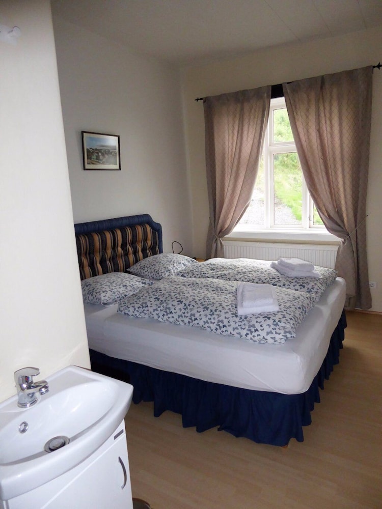 Double Room, Shared Bathroom photo 2