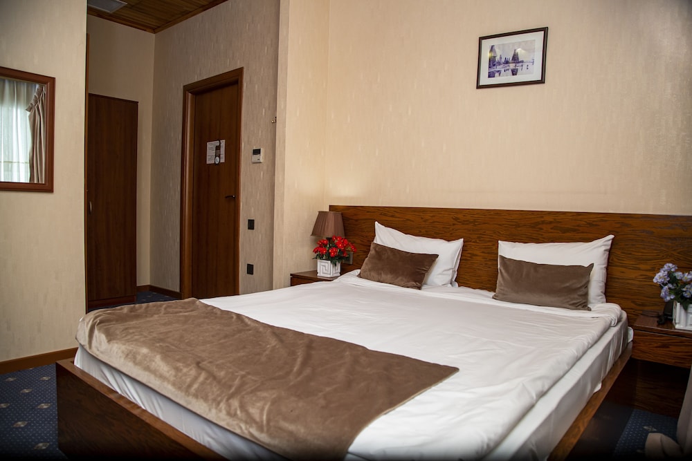Economy Double Room photo 1