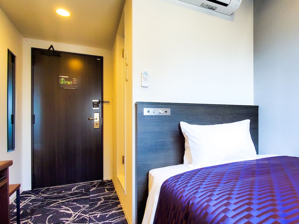 Single Room, Non Smoking - Photo 1