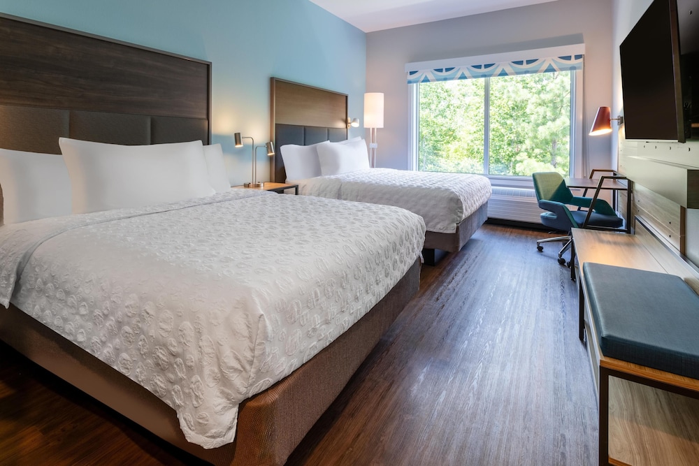 Room, 2 Queen Beds photo 2