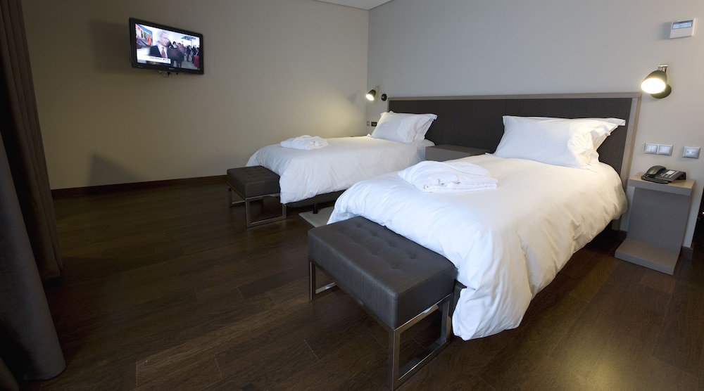 Twin Room - Photo 5