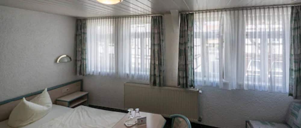 Single Room photo 2