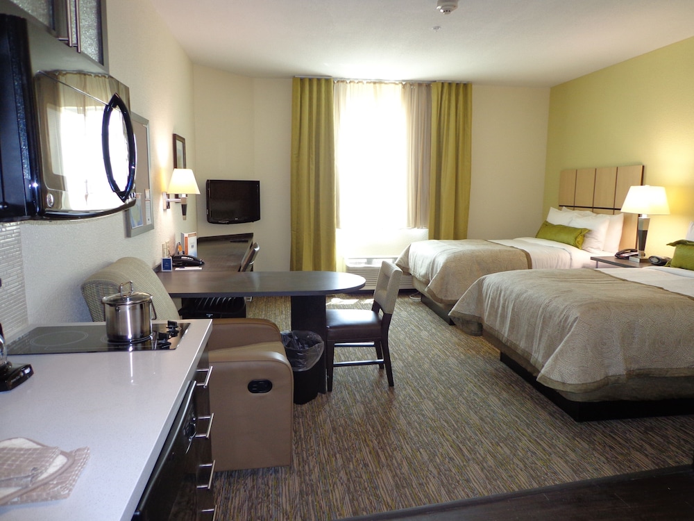 Studio, 2 Twin Beds (Communications) photo 1