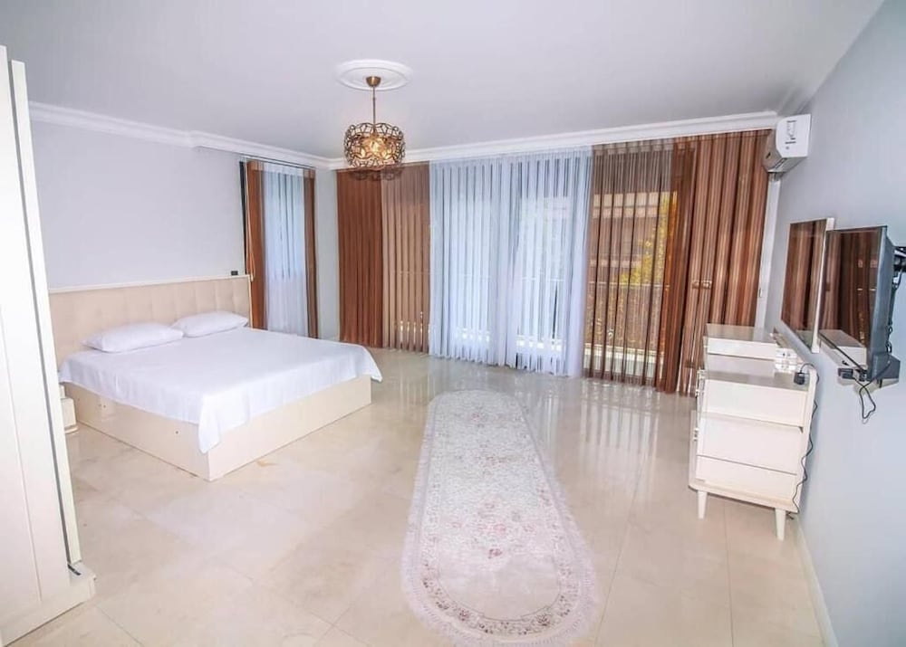 Business Villa, 4 Bedrooms