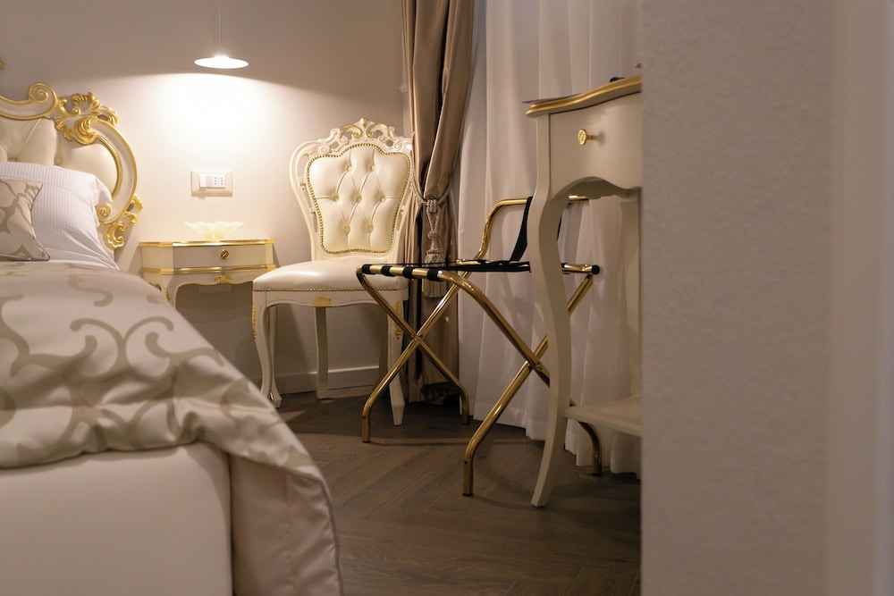 Standard Room photo 2