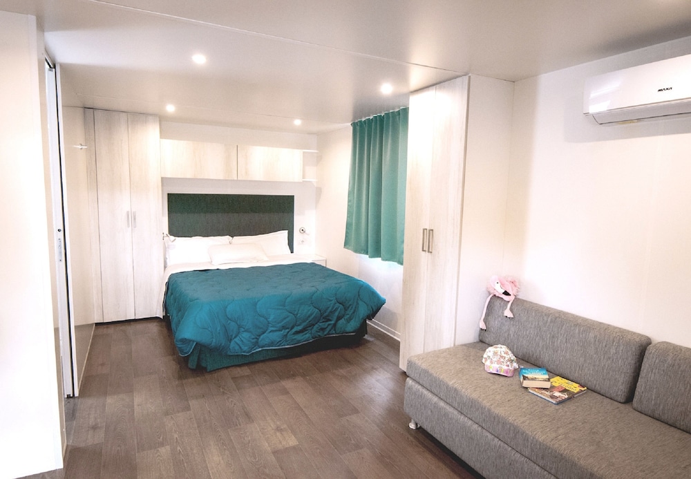 Deluxe Mobile Home