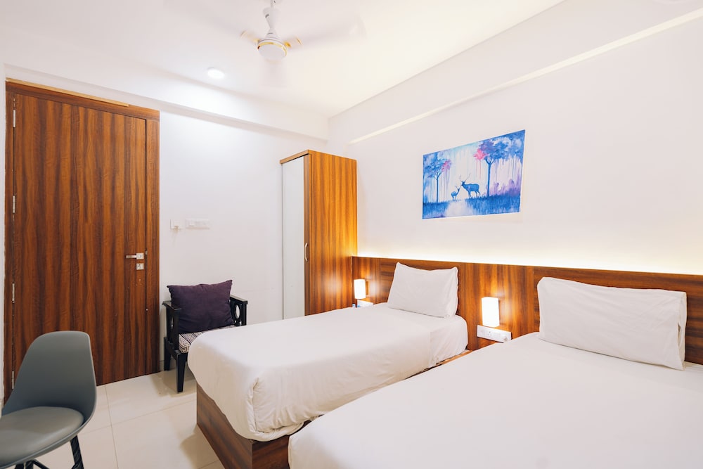Deluxe Room - Photo 5