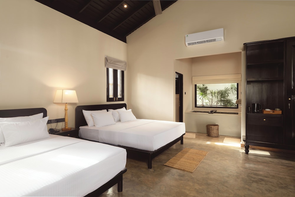 Sera Family Suite with Bathtub photo 1