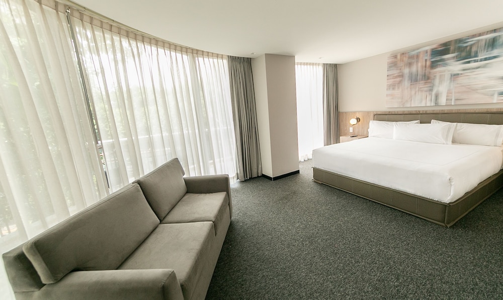 Elements Suite Terrace - Photo 8