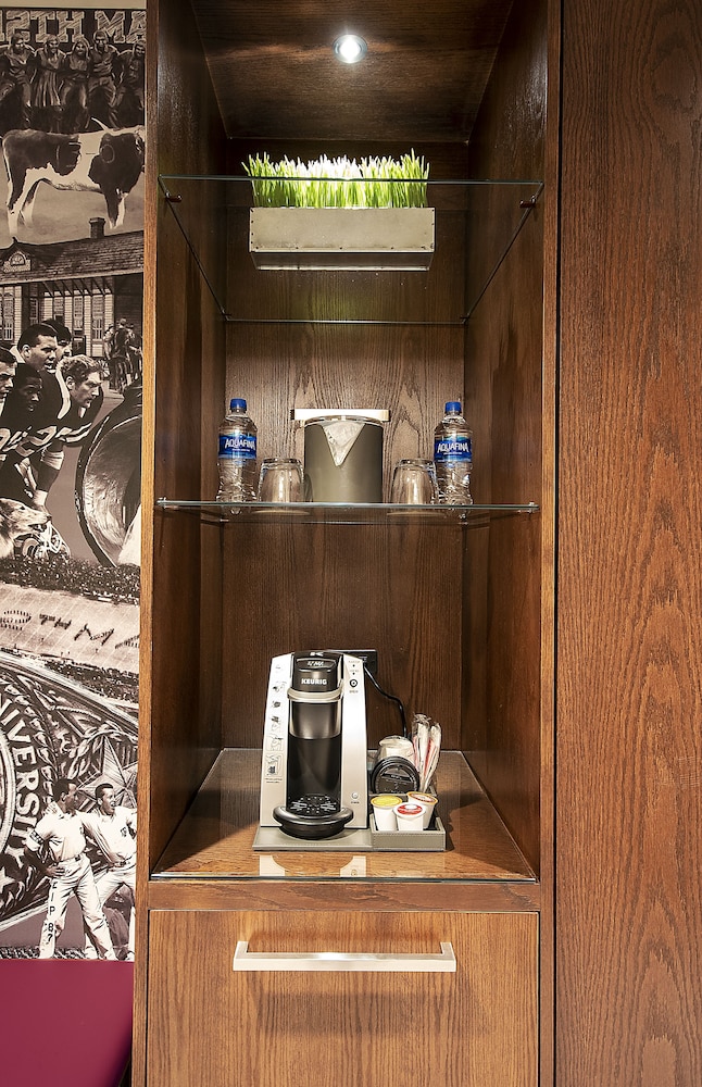 Suite, 1 Bedroom, Corner