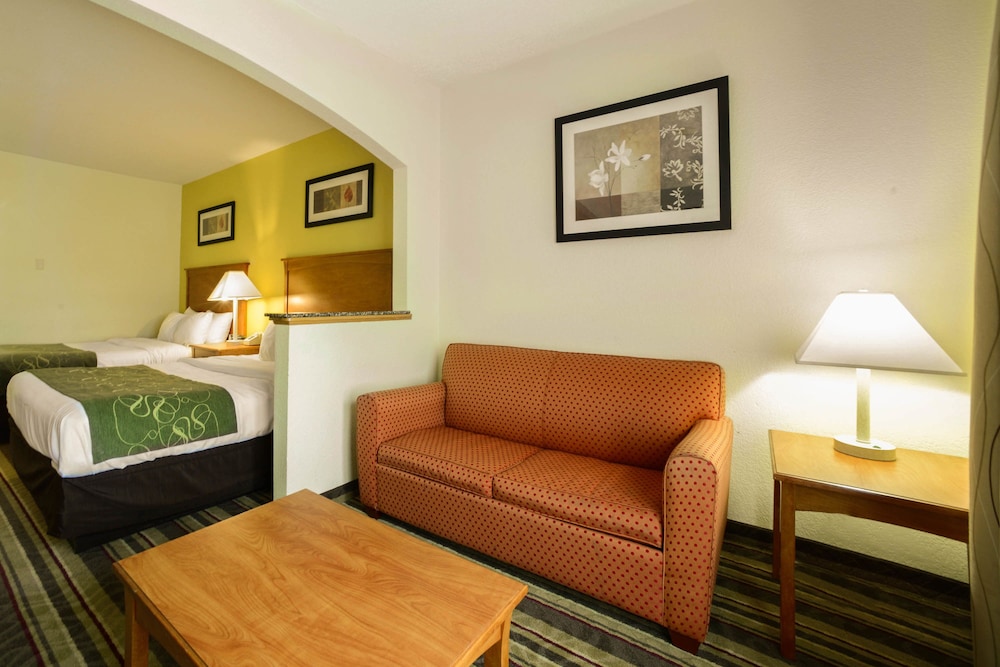 Suite, 2 Queen Beds, Non Smoking - Photo 3
