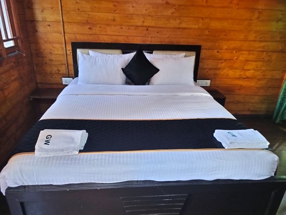 Deluxe Room - Photo 1