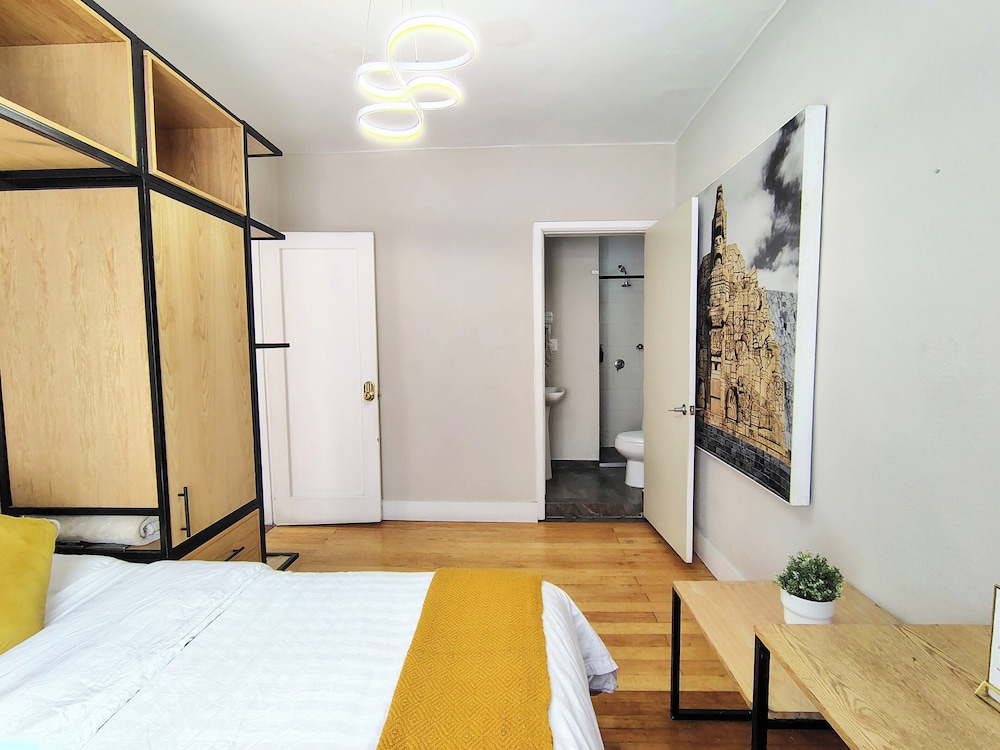 Standard Room, 1 Double Bed, Private Bathroom - Photo 3