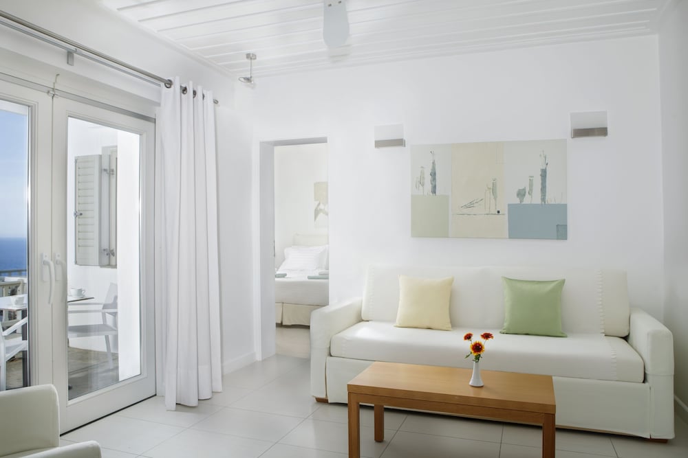 Superior Suite | Upper floor with Sea view photo 3