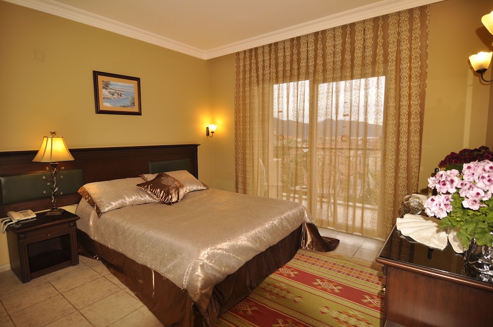 Economy Twin Room