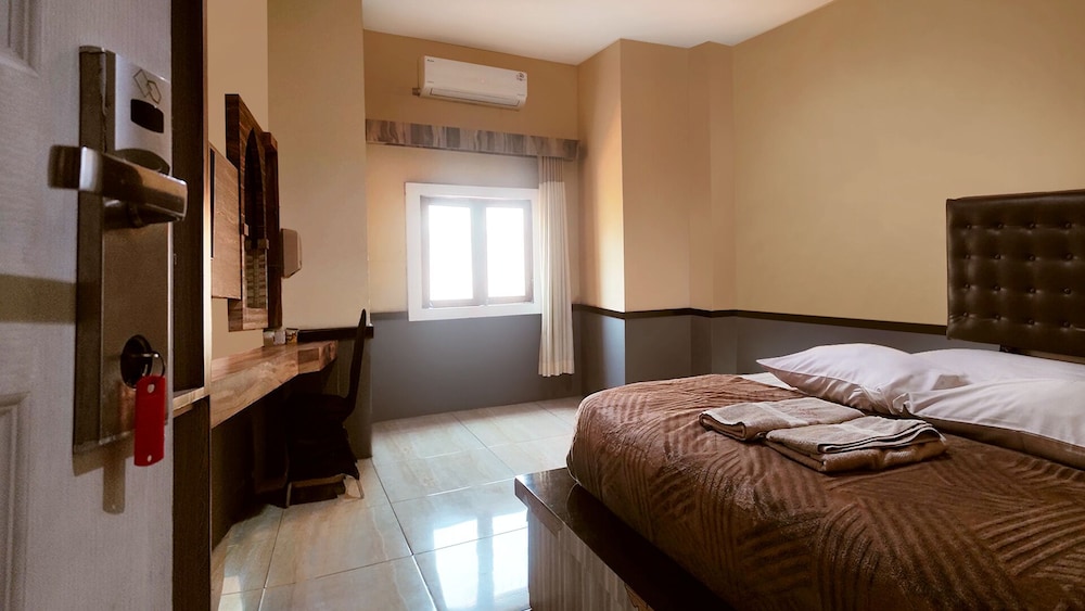 Deluxe Double Room, Non Smoking, City View