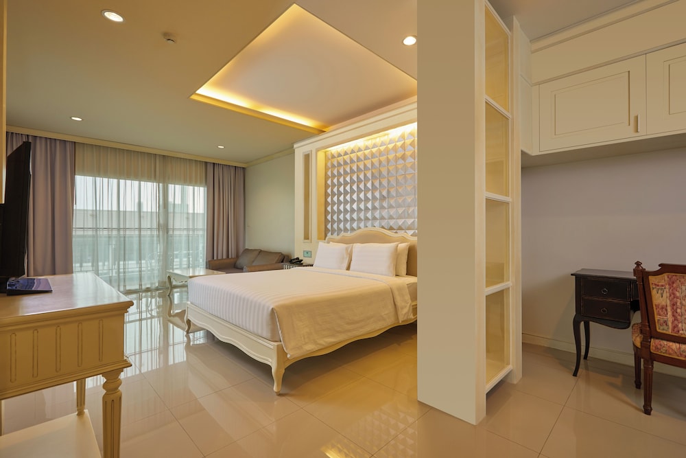 South Wing Suite - Photo 4