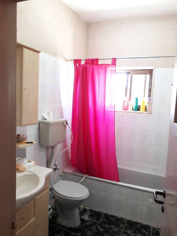 Economy Triple Room, Shared Bathroom photo 2