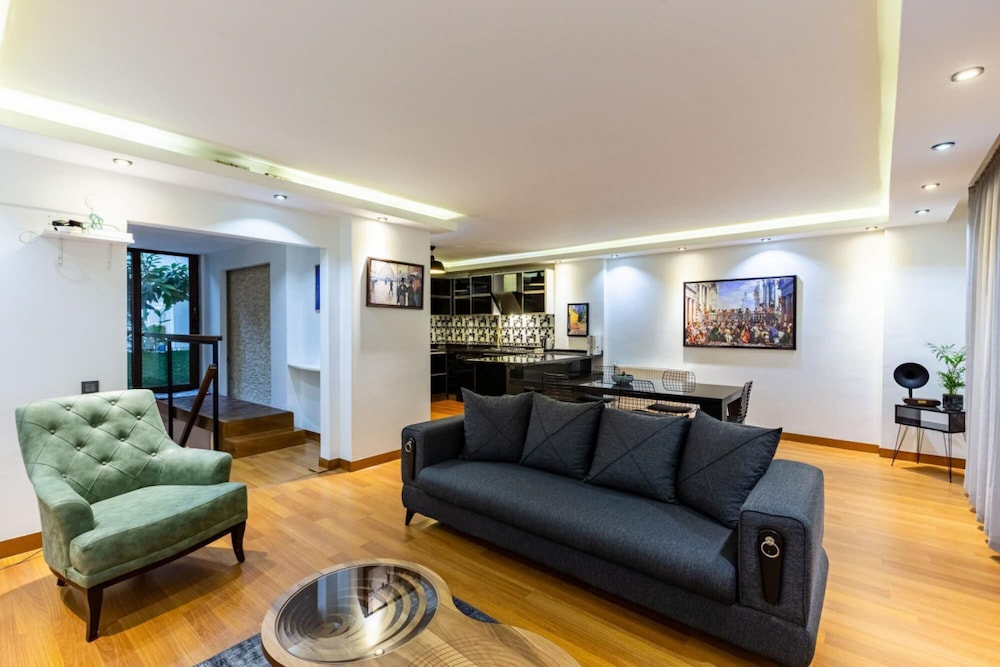 Apartment photo 3
