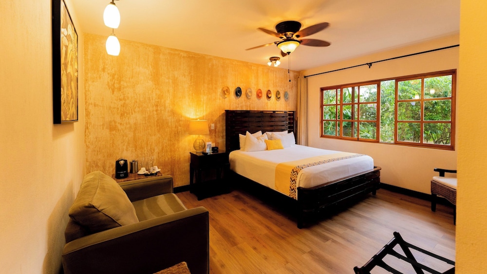 Deluxe Room with King Bed