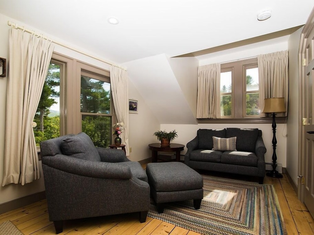 Superior Double Room, Ensuite, Mountain View (Birch Room) photo 2
