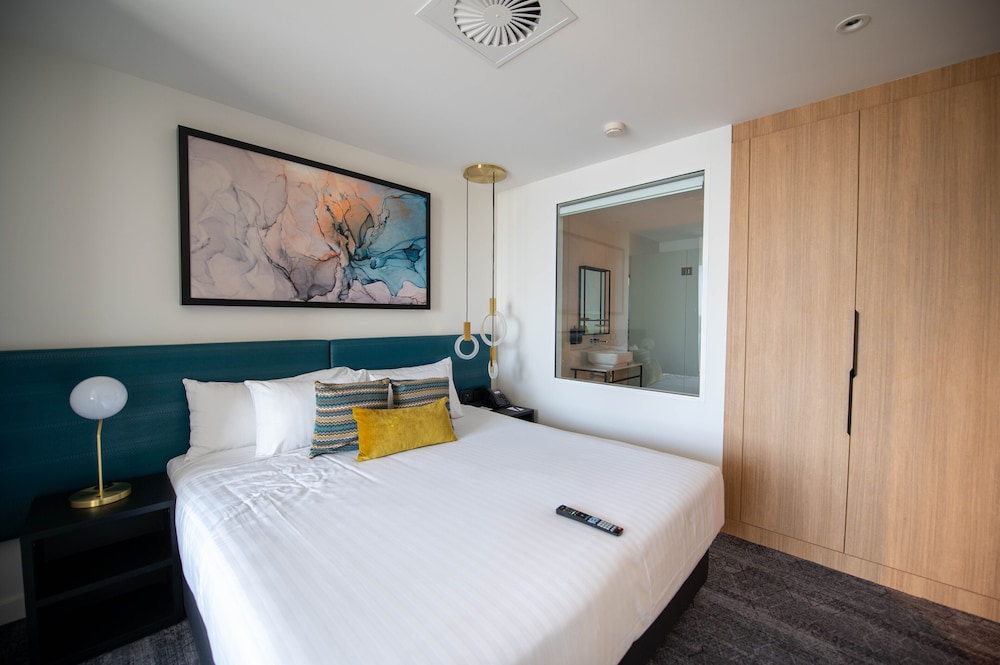 Executive Studio, 1 King Bed with Sofa bed, Bathtub