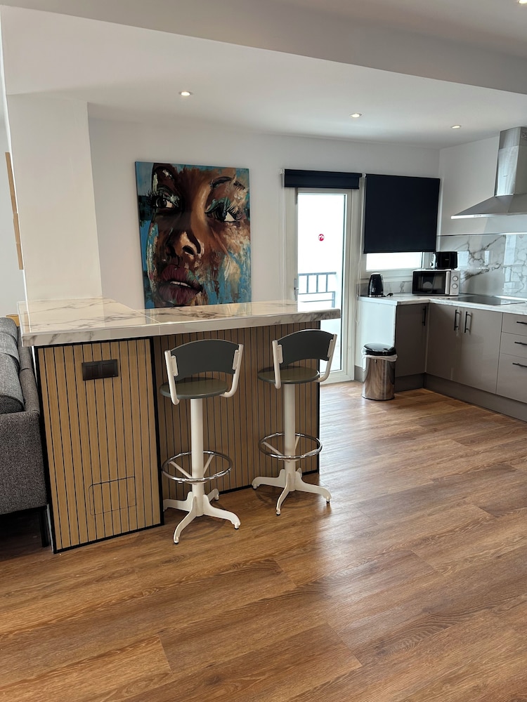 Deluxe Studio Suite, 1 Bedroom, Sea View - Photo 7