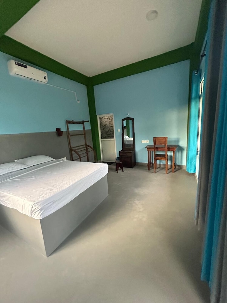 Standard Double Room, Lake View