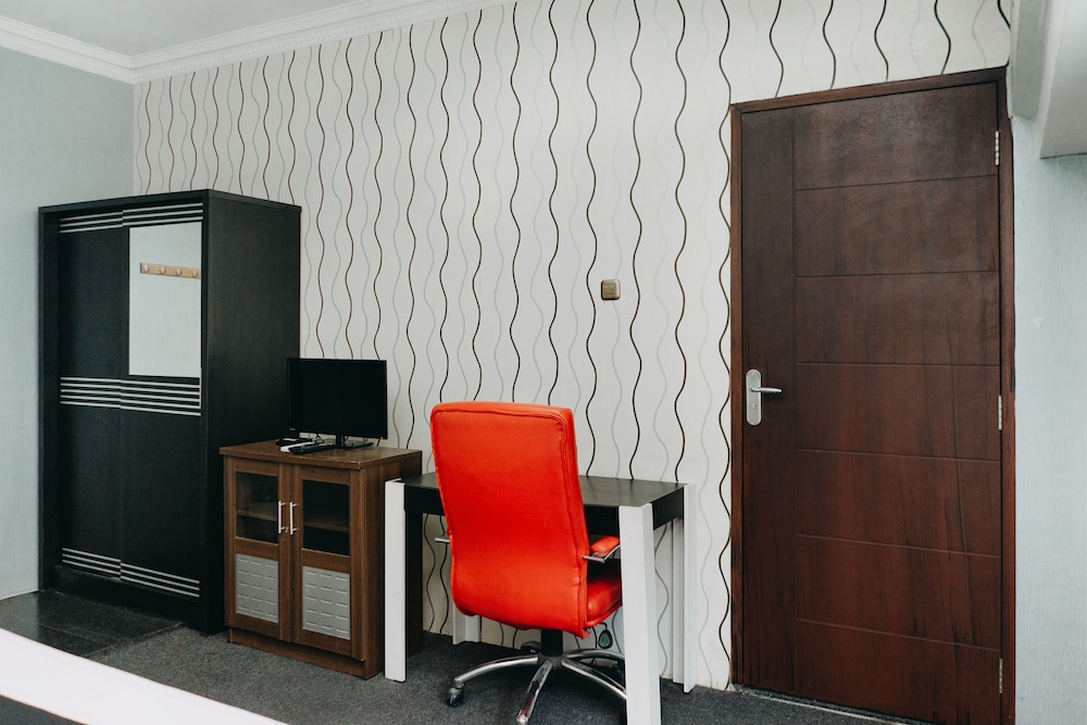 Suite, 1 Queen Bed photo 2
