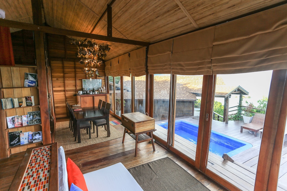 Grand Deluxe Pool Villa